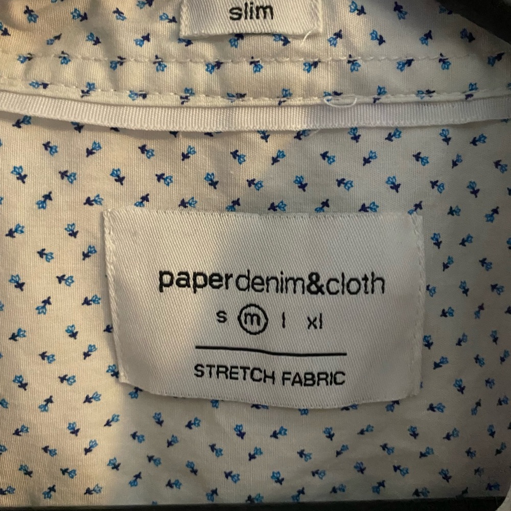 Cute button down - Picture 2 of 5